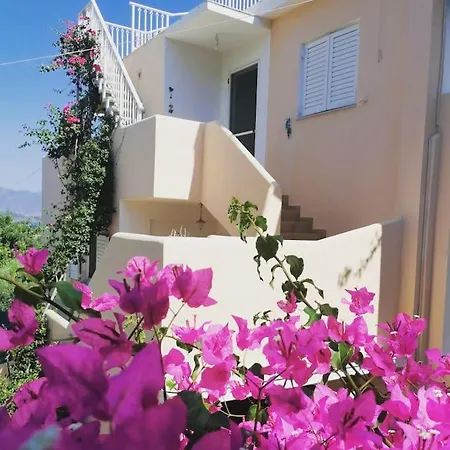 Apartamento Trizinia View Balcony Galatás