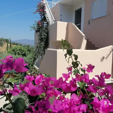 Appartamento Trizinia View Balcony Galatás