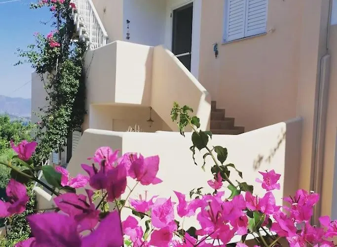 Apartamento Trizinia View Balcony Galatás