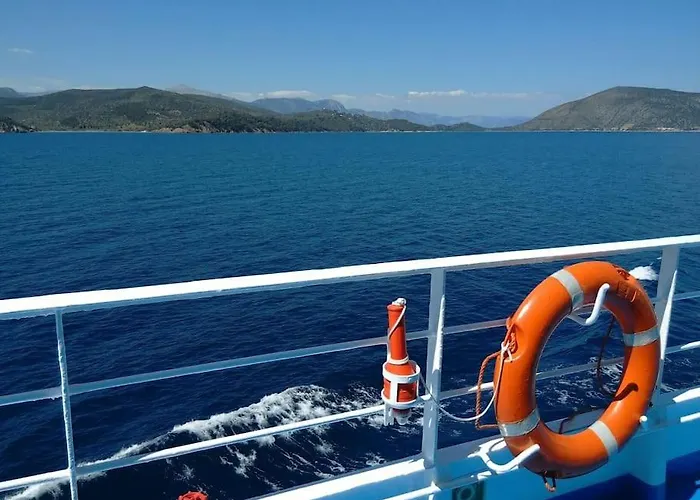 Apartamento Trizinia View Balcony Galatás